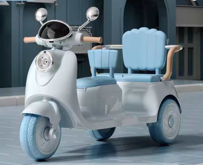 Kids triple-double seater scooter