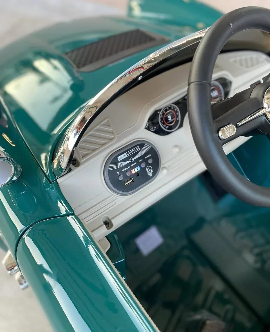 Kids Vintage Mercedes Car - Image 16